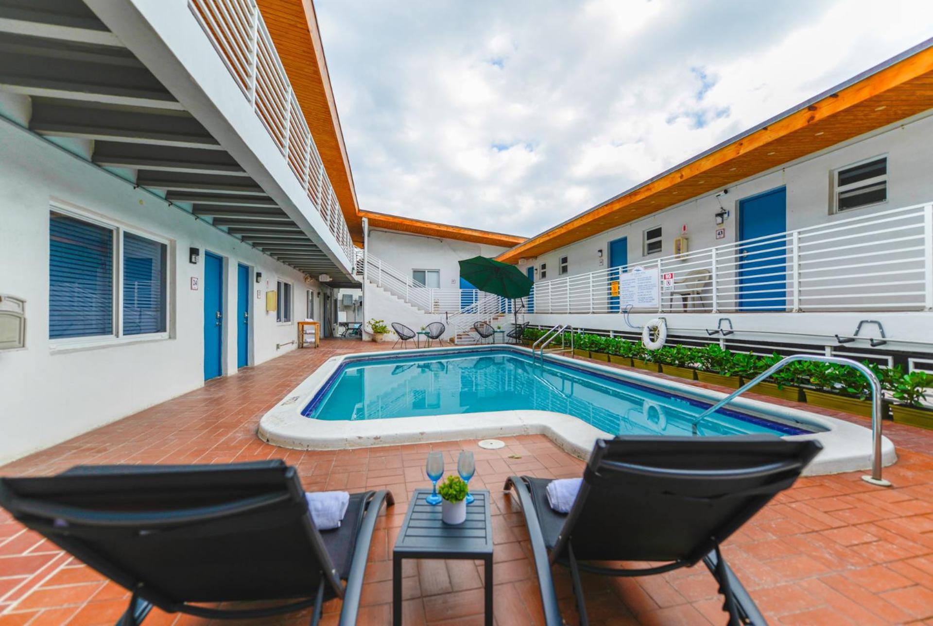 Spacious Studio With Balcony And Parking At The Beach -M46 Hollywood Luaran gambar